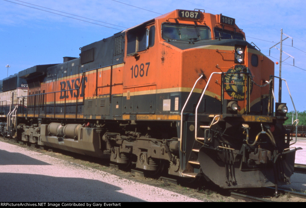 BNSF D9-44CW #1087